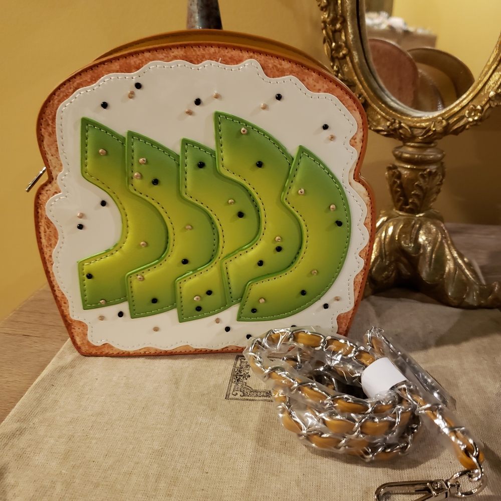 A Toast To You Brunch Avocado Toast Beaded Crossbody Bag - Sold Out! NWT! - Picture 3 of 9